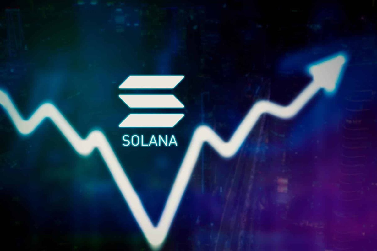 Solana-SOL-logo-with-white-arrow-going-up