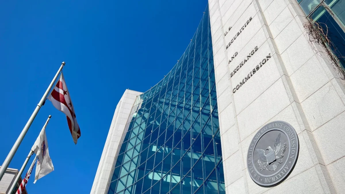 SEC Warns Issuers: Ultra-Leveraged 3x and 5x ETFs Won’t Bypass 200% VAR Cap SEC Warns Issuers Ultra-Leveraged 3x and 5x ETFs Won’t Bypass 200 VAR Cap