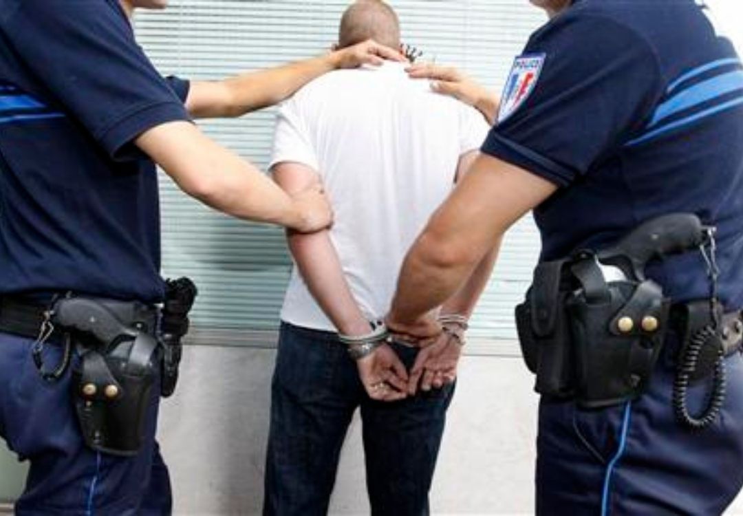 18 suspects interpelés dans une affaire d’extorsion crypto sur un ressortissant suisse en aout 2025 Enlèvement crypto : 18 suspects arrêtés par la gendarmerie